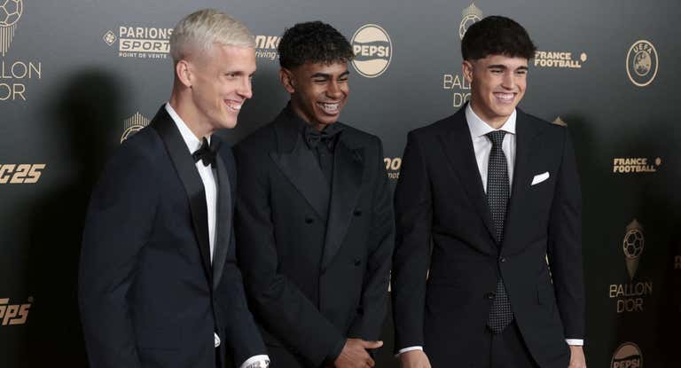 Dani Olmo, Lamine Yamal y Pau Cubarsí fueron la representación del Barça masculino en la gala del Balón de Oro.