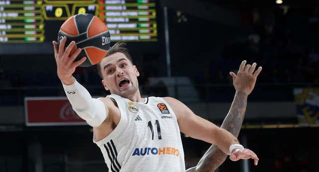 Hezonja enfría su discurso: “Van a salir las cosas bien tarde o temprano”
