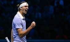 Zverev vence a Ruud por la vía rápida y complica el pase de Alcaraz a semifinales