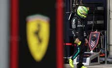 Lewis Hamilton ya tiene su alfombra roja en Ferrari antes de aterrizar: “Es como el Papa, le están dando las llaves de Maranello”