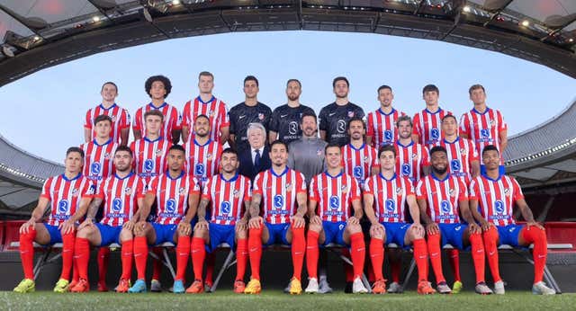 Mosqueo en el staff de Simeone por una foto oficial más «madridista» que colchonera con cinco ausencias