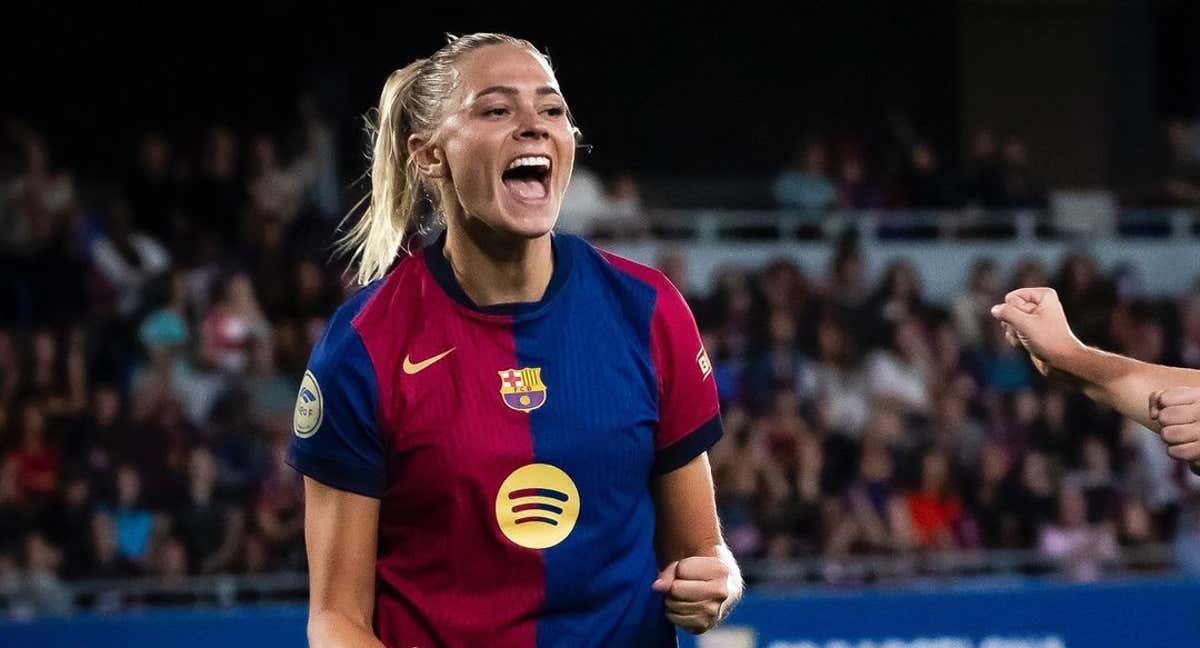 Fridolina Rolfö celebrando un gol.