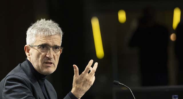 Olabe niega una mala relación con Imanol en el anuncio de su marcha: «Posiblemente esté decepcionando a Aperribay»
