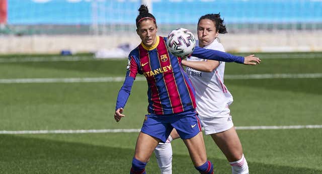 Así ha cambiado la foto en el Clásico: el «nos las comemos con patatas» de Alexia Putellas, 29 bajas y un primer pulso sin afición