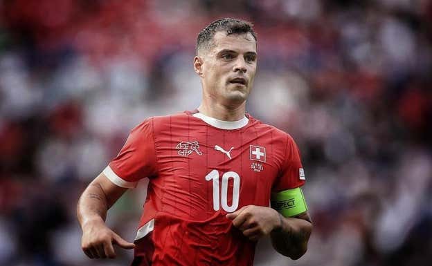 Xhaka, capitán suizo.  INSTAGRAM