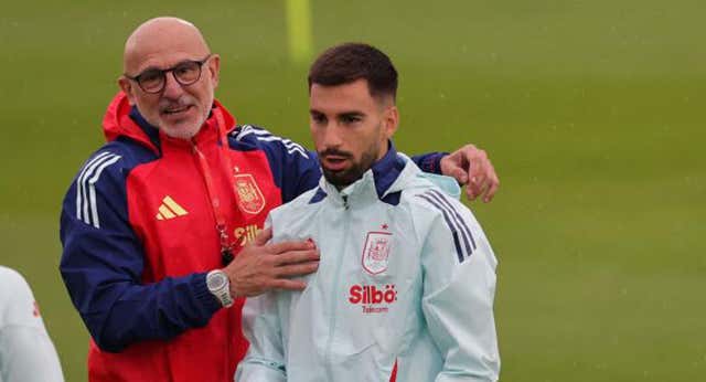 Álex Baena ‘solo’ tiene un esguince de tobillo… Pero el Villarreal le necesita ya