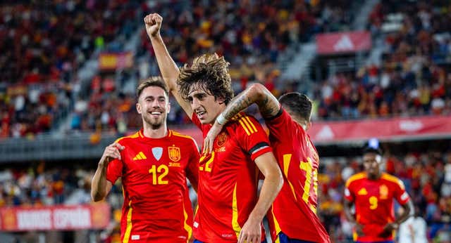 Los Bryan se presentan a la fiesta de final de curso de una España imparable