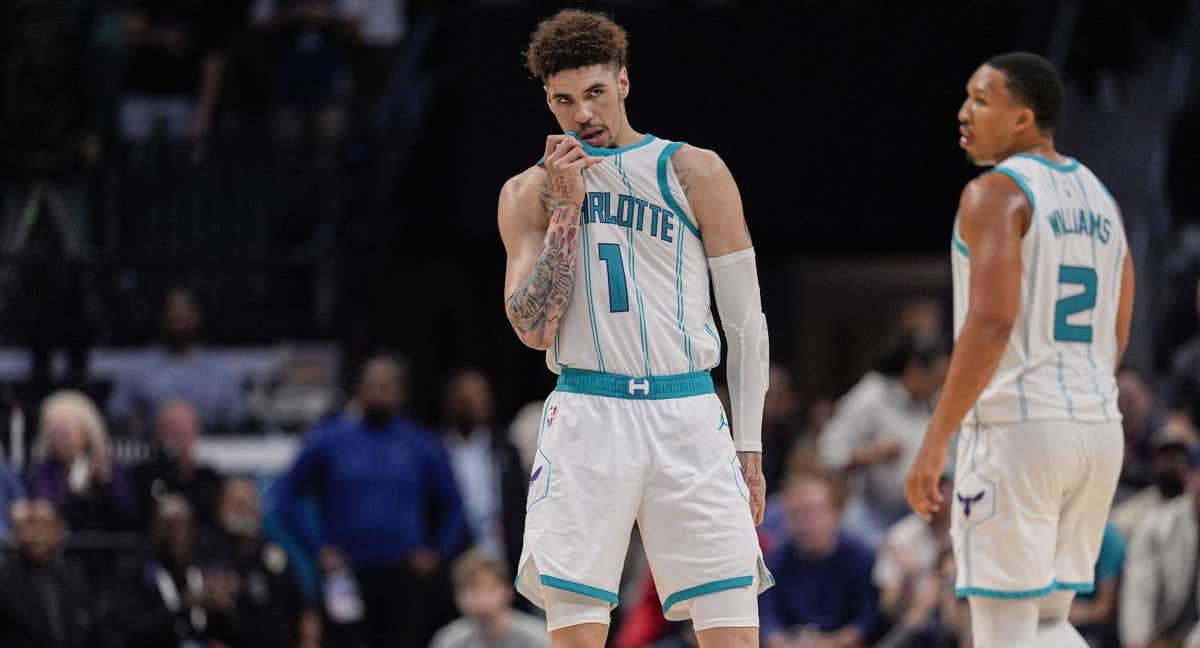 La NBA sanciona con 100.000 dólares a LaMelo Ball por un comentario “ofensivo y despectivo” hacia los homosexuales