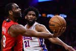 Una reunión para salvar la temporada y un toque de atención a un Embiid que llega tarde «a todos lados»