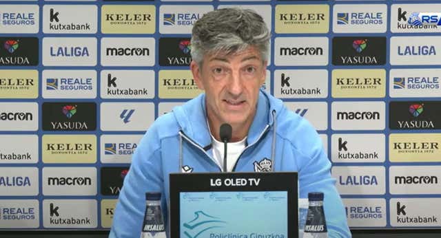 Imanol alaba a Olabe y aborda su futuro: «Para renovar me lo tengo que ganar»