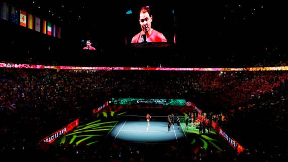 Rafael Nadal, durante el homenaje que recibió el martes en Málaga por su despedida. /Reuters