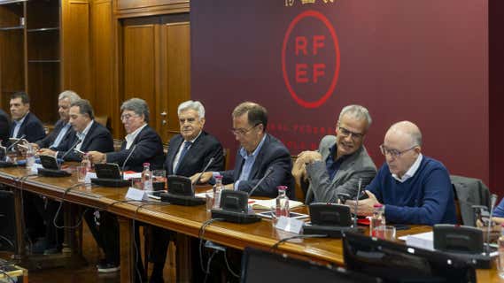 Imagen de archivo de una reunión de presidentes de Territoriales en la Federación, con Pedro Rocha. /RFEF