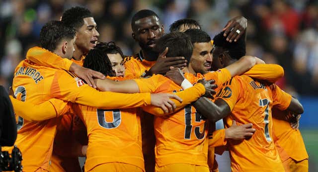 Una reunión de vestuario y un par de retoques para explicar la mejor cara del Real Madrid