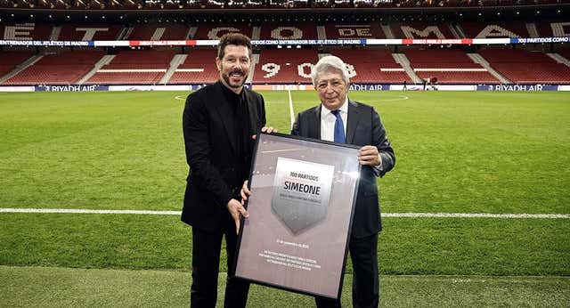 Cerezo baja las revoluciones con el futuro de Simeone en el Atlético de Madrid: «Ni se va a ir el entrenador, ni se va a ir nadie»