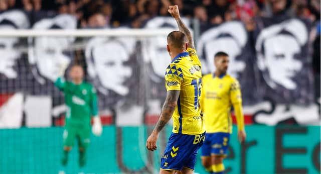 Sandro Ramírez se reencuentra con su pasado: “La idea es competir  con el Barcelona de tú a tú”