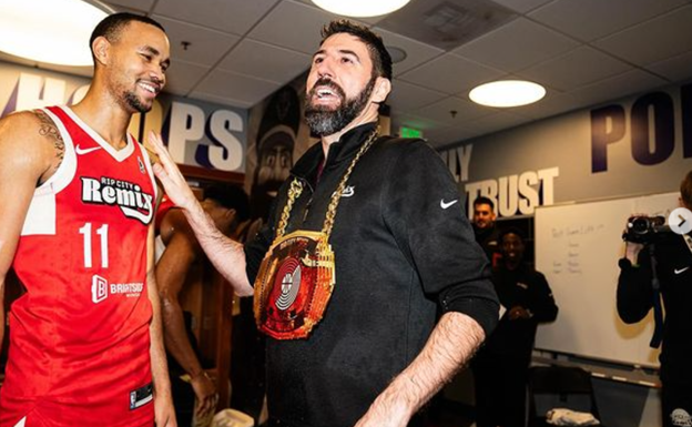 Sergi oliva celebrando la primera victoria de la temporada. @RIPCITYREMIX.