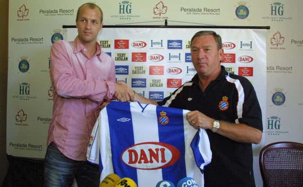 Jordi Cruyff junto a Clemente en su presentación como perico.  Ajuntament de Girona / Txus Sartorio