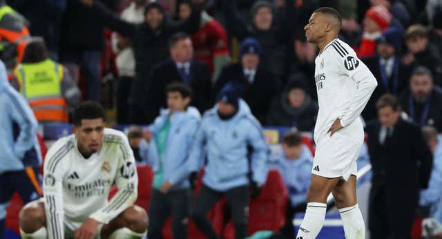 Para el club hubo algo peor que el 2-0 de Liverpool: que Ancelotti y el vestuario se conformen y vean brotes verdes