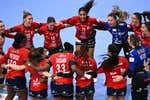 Las 'nuevas' Guerreras empiezan con buen pie en el Europeo antes del gran duelo ante Francia