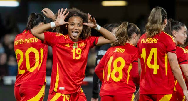 Vicky López salió al campo con una “consigna” y se hizo mayor en la Selección absoluta: “Es un talento”