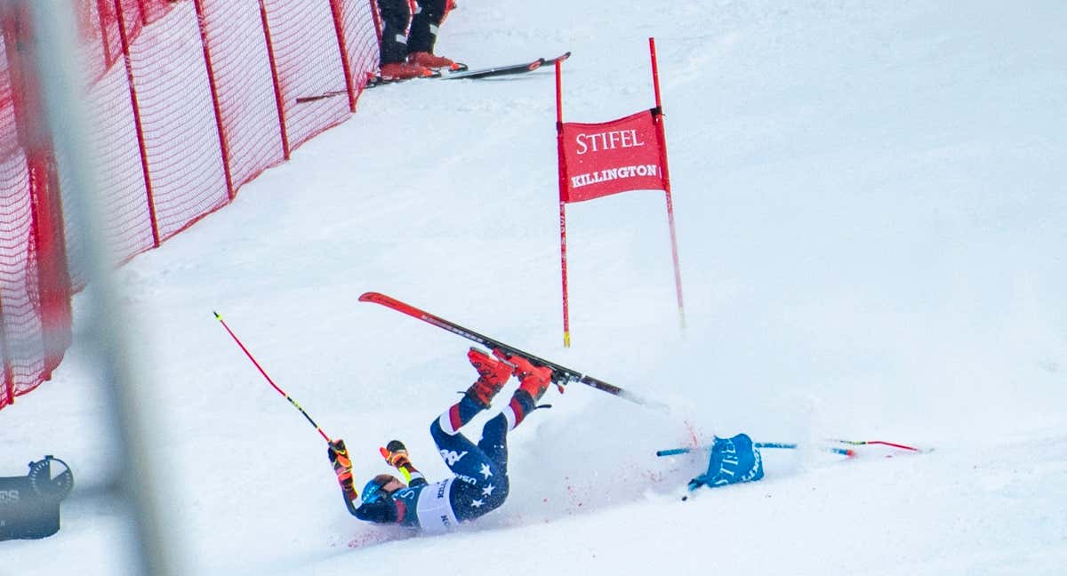 Mikaela Shiffrin durante su caida.