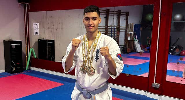 Hamza, el joven marroquí que llegó solo a España con 15 años y se convirtió en un crack del kárate