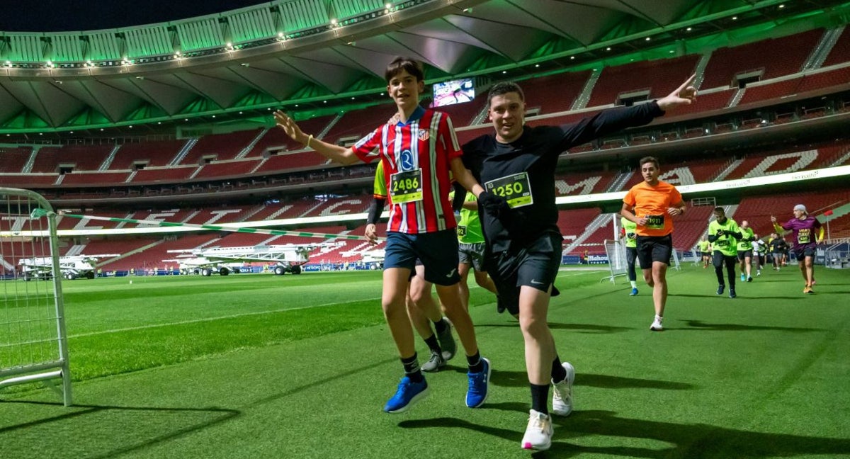 Los participantes han podido correr en el interior del Estadio Metropolitano.