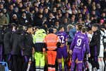 Edoardo Bove, jugador de la Fiorentina, cae desplomado en el partido contra el Inter