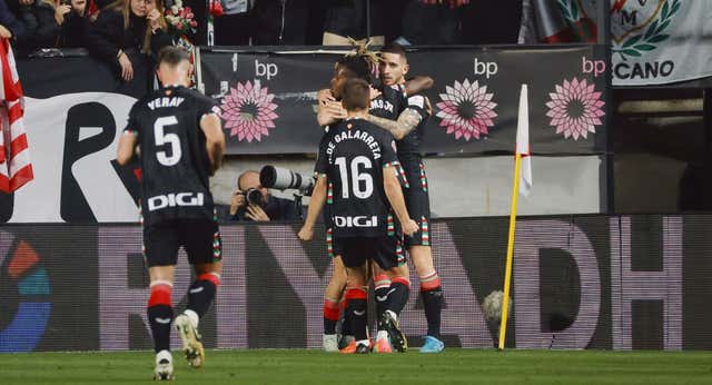 Un Sancet de Champions arrasa en Vallecas