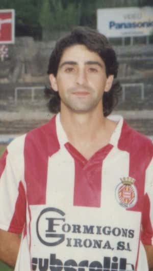 Raúl Ruiz con la camiseta del Girona.  CRDI