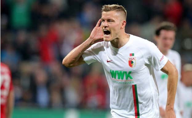 'Finnbo' celebra uno de los muchos goles marcados con el Augsburgo.  EFE