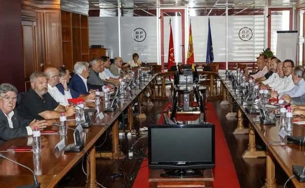 Reunión dela Comisión de Presidentes celebrada el pasado mes de septiembre.  RFEF