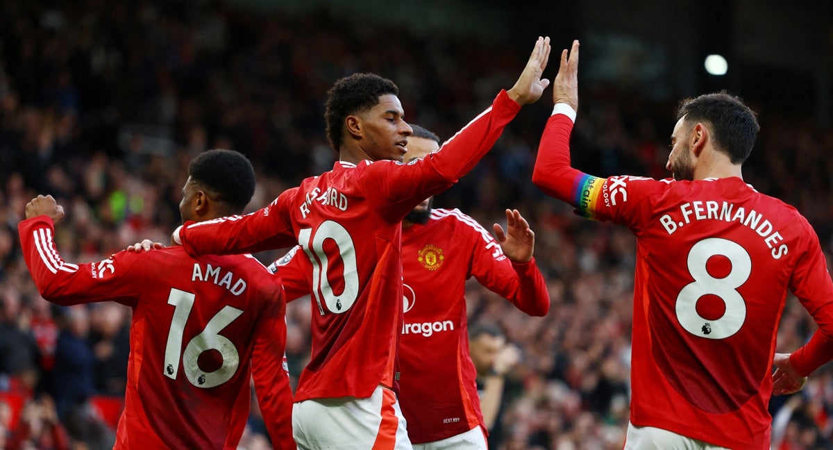 Rashford celebra el tercer gol ante el Everton.
