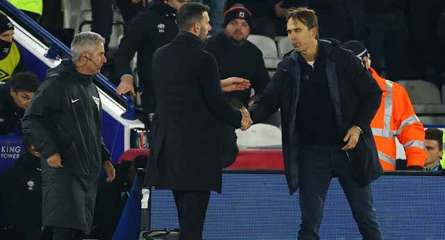 Ruud Van Nistelrooy debuta con triunfo y aumenta los decibelios del runrún en torno a Julen Lopetegui