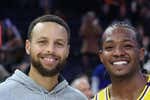 Juega en los Lakers, fue viral por un selfie con LeBron James y ahora vestirá la marca de Stephen Curry: los 'locos' meses de Quincy Olivari