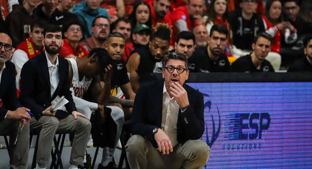 Fotis Katsikaris se aferra a la permanencia… y a su asiento: “Estoy convencidísimo de que el equipo va para arriba”
