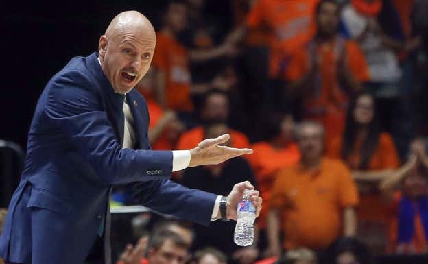 Obradovic en su etapa en el banquillo del Lokomotiv.  Efe