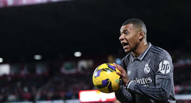Cuatro días después del ‘Voy a demostrar quién soy yo«, Mbappé marca un gol que recuerda al jugador que fue