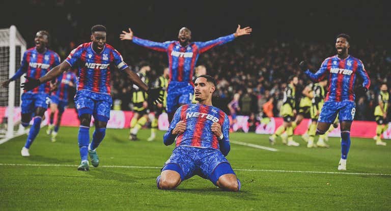 Maxence Lacroix celebra el segundo gol del Crystal Palace.