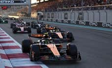Carlos Sainz roza el final de película y McLaren se lleva el Mundial; Fernando Alonso, puntos para terminar el año
