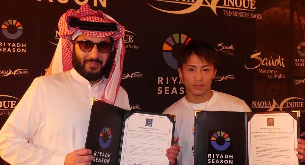 Turki Al-Sheikh, máxima autoridad deportiva saudí, y Naoya Inoue./