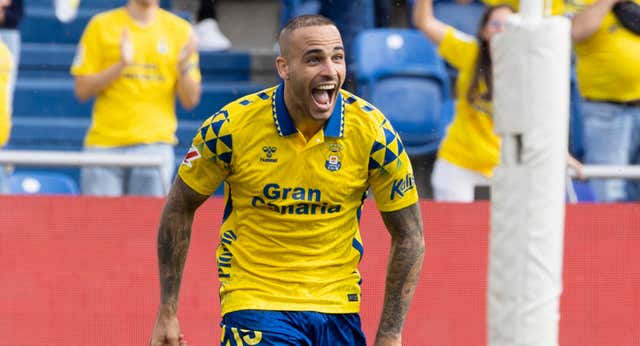 Sandro Ramírez y el despertar de un hombre aburrido por las lesiones que no olvida sus orígenes: “Es el futbolista del barrio que más ayuda presta”
