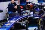Carlos Sainz, insaciable en su primer día con Williams: líder sin parar a comer