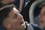 Nuevo bochorno en el fútbol argentino: los jugadores de Vélez, a golpes con la afición y el presidente termina rodando por las escaleras