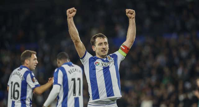 Mikel Oyarzabal no tiene límites y comanda el triunfo de una Real Sociedad que está de vuelta