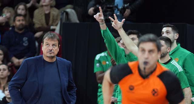 La irónica foto de un autobús que amenaza al Panathinaikos con volver al castigo de 2017 tras perder en Estambul
