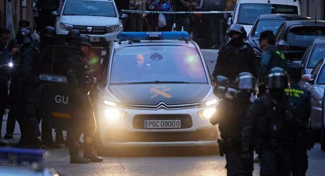 Detenido un clan familiar que timaba a clubes de Primera División para que les pagasen los gastos de casa