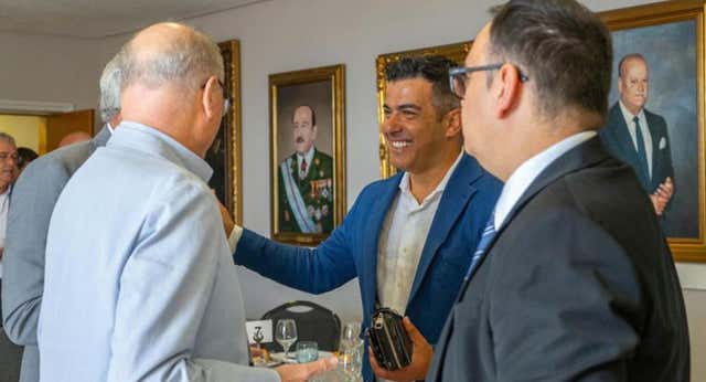 El Tenerife, cerca de volver a manos canarias: José Miguel Garrido está a punto de vender el paquete accionarial a Rayco García