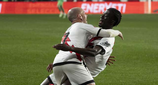 El Rayo retrata un defecto del Real Madrid que ya vio Ancelotti con Lucas y quiso solucionar… ¡por 3 centímetros de Tchouameni!