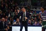 Ibon Navarro, el último técnico en clamar contra el arbitraje en la ACB: «No hay un criterio claro y encima va variando durante el partido»
